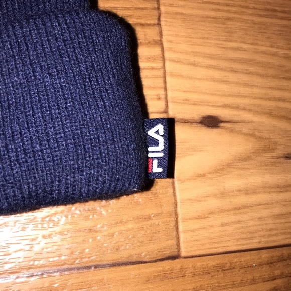 NWT FILA BEANIE - Picture 3 of 5
